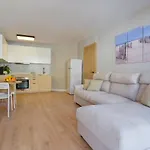 Apartamento A 200 M Del Puerto, Bonanza 15 1C
